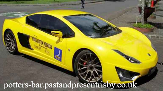 Mengenal 2 Mobil Listrik Buatan Indonesia